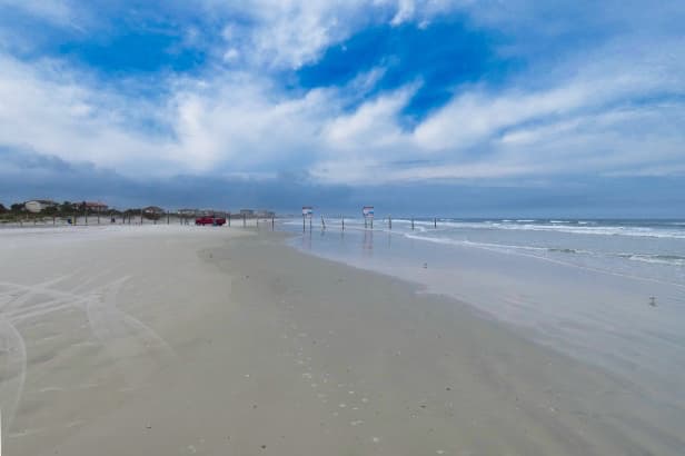 Beautiful flat sands at Ponce Inlet Beach